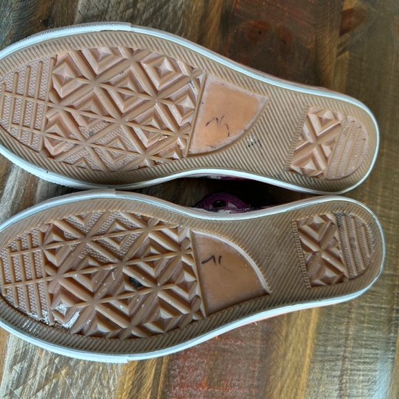 👟👟💀💀Donna Velenta skull slip on sneakers💀💀☠️ - Picture 4 of 13